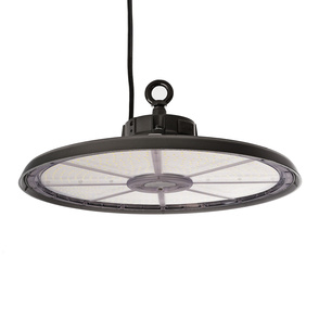 Hallen&shy;strahler bei THV Schüssler in Heustreu